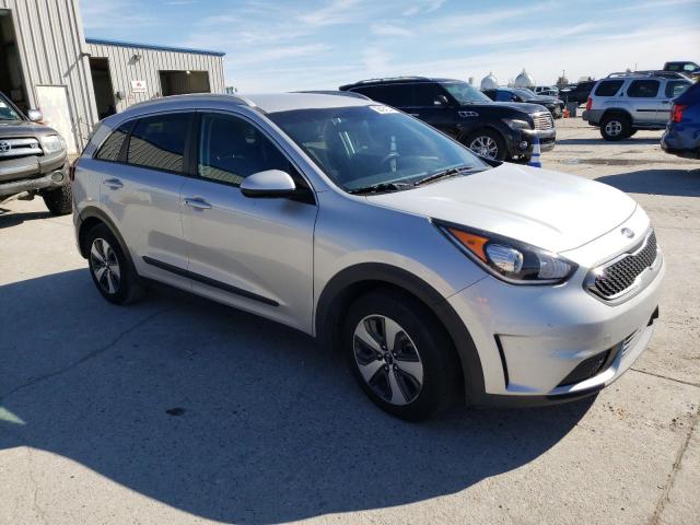 KNDCB3LC0H5050961 - 2017 KIA NIRO FE SILVER photo 4