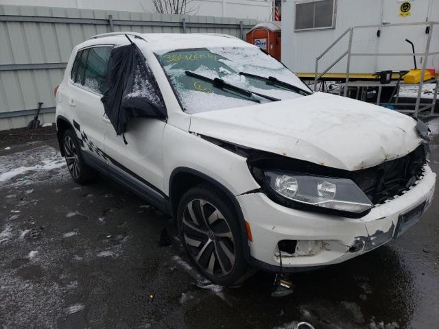 WVGBV7AX8CW541776 - 2012 VOLKSWAGEN TIGUAN S WHITE photo 4