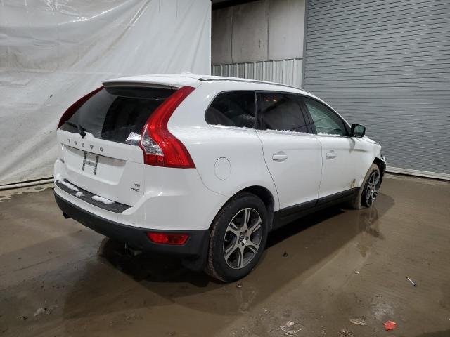 YV4992DZ8A2027158 - 2010 VOLVO XC60 T6 WHITE photo 3