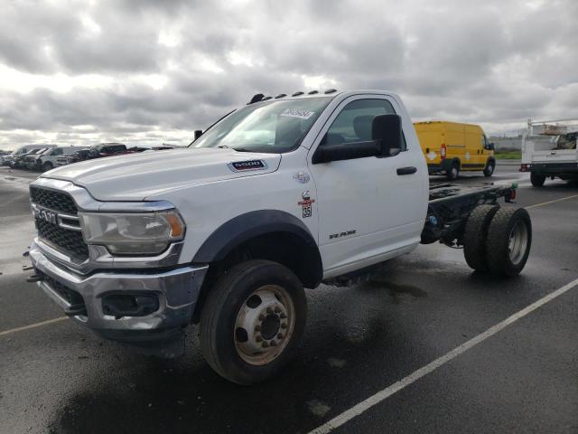 3C7WRNAL7KG595856 - 2019 RAM 5500 WHITE photo 2