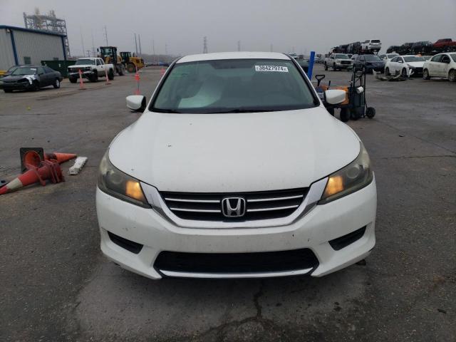 1HGCR2F37DA015578 - 2013 HONDA ACCORD LX WHITE photo 5