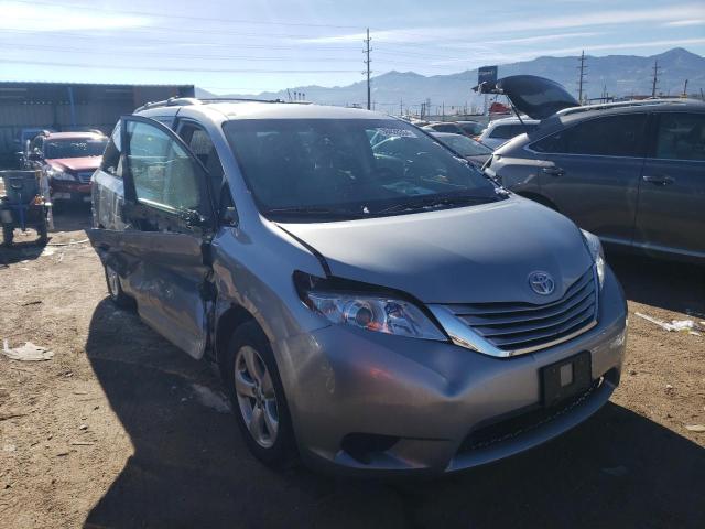 5TDKK3DC9FS654512 - 2015 TOYOTA SIENNA LE SILVER photo 4