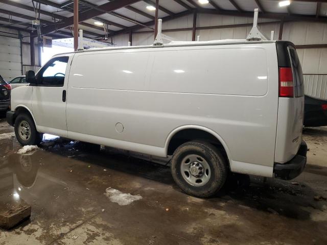 1GCWGGCG1D1161464 - 2013 CHEVROLET EXPRESS G2 WHITE photo 2