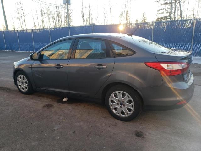 1FAHP3F29CL388735 - 2012 FORD FOCUS SE GRAY photo 2