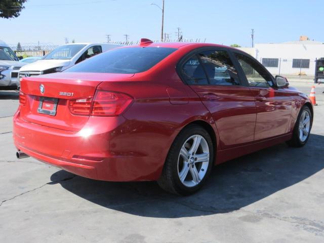 WBA3B1C58DF461693 - 2013 BMW 320 I RED photo 4