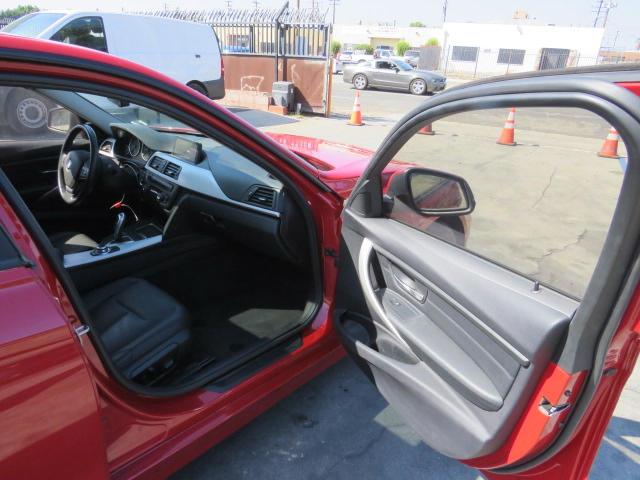 WBA3B1C58DF461693 - 2013 BMW 320 I RED photo 5