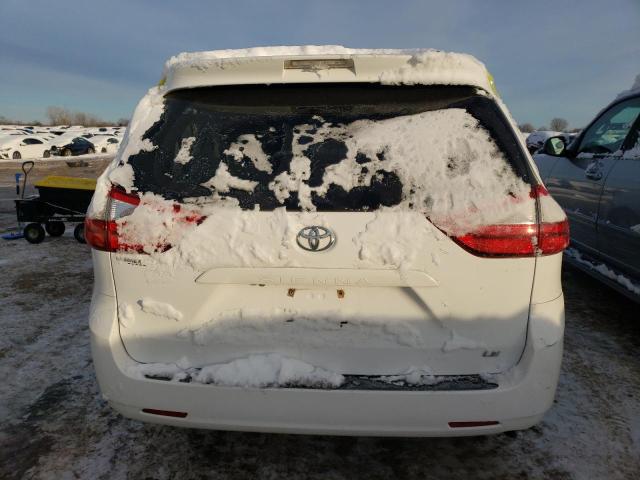 5TDKK3DC2FS624042 - 2015 TOYOTA SIENNA LE WHITE photo 6