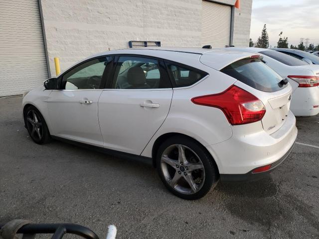 1FADP3N28DL373869 - 2013 FORD FOCUS TITANIUM WHITE photo 2