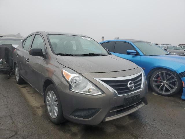 3N1CN7AP9FL820546 - 2015 NISSAN VERSA S GRAY photo 4