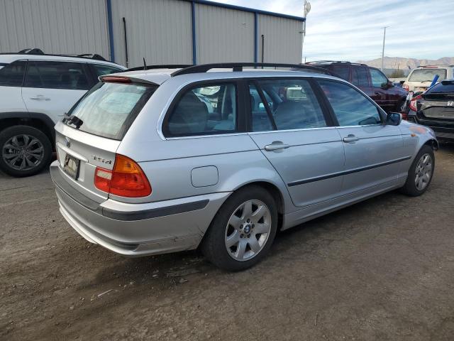 WBAEP33422PF00401 - 2002 BMW 325 XIT SILVER photo 3