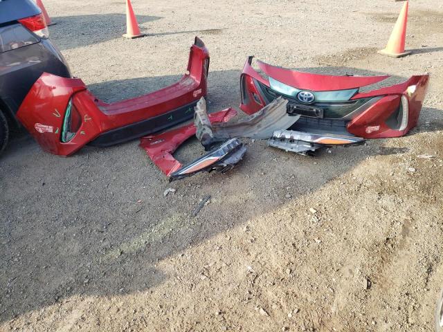 JTDKARFP8J3077309 - 2018 TOYOTA PRIUS PRIM 红色 照片 12