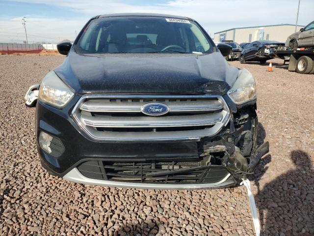 1FMCU0G90HUA15054 - 2017 FORD ESCAPE SE BLACK photo 5