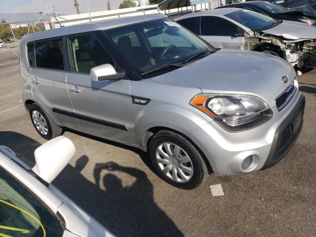 KNDJT2A57C7355549 - 2012 KIA SOUL SILVER photo 4