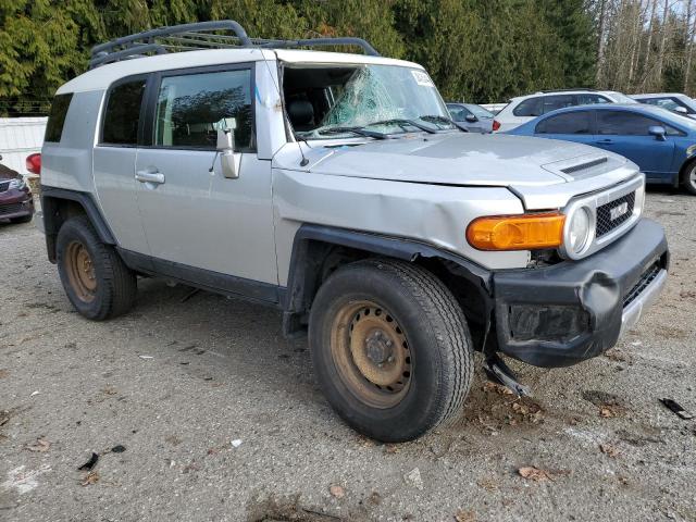 JTEBU11F870030844 - 2007 TOYOTA FJ CRUISER SILVER photo 4