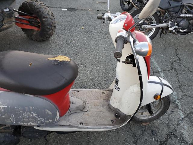 JH2AF60052K003190 - 2002 HONDA CHF50 RED photo 5