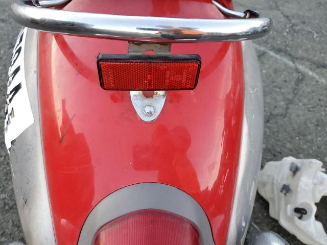 JH2AF60052K003190 - 2002 HONDA CHF50 RED photo 7