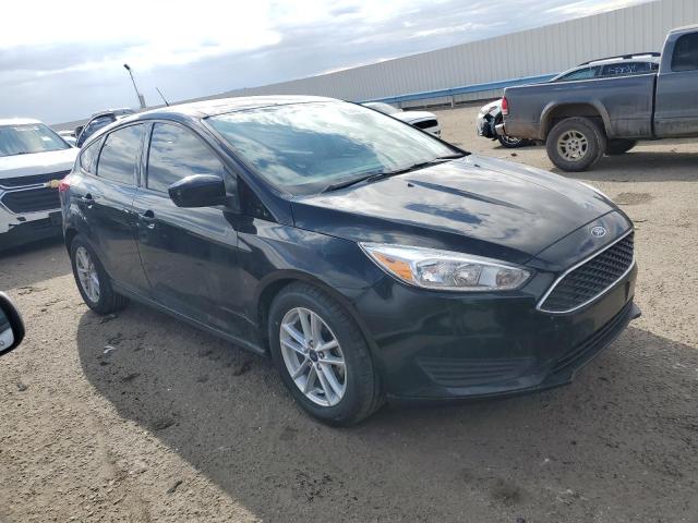 1FADP3K23JL278183 - 2018 FORD FOCUS SE BLACK photo 4