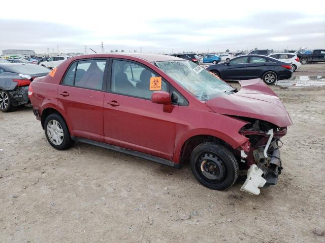 3N1BC1AP6BL418721 - 2011 NISSAN VERSA S RED photo 4