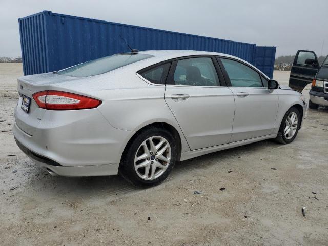 3FA6P0H74GR139135 - 2016 FORD FUSION SE SILVER photo 3