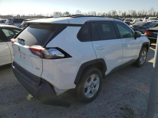 2T3W1RFV0KW031682 - 2019 TOYOTA RAV4 XLE WHITE photo 3