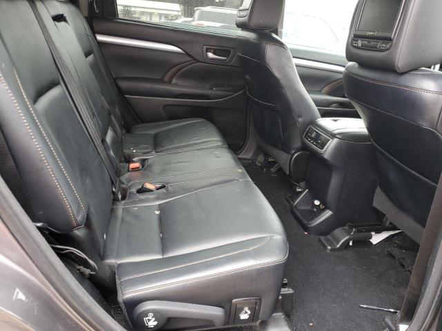 5TDKKRFH3GS128230 - 2016 TOYOTA HIGHLANDER XLE GRAY photo 11