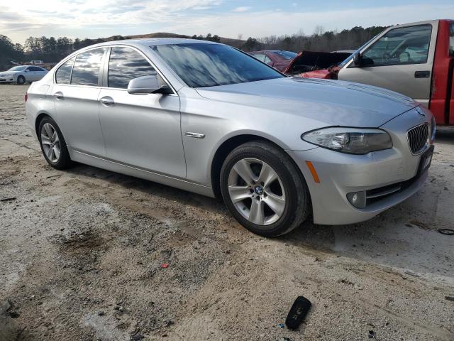 WBAXH5C51DDW16359 - 2013 BMW 5 SERIES XI SILVER photo 4