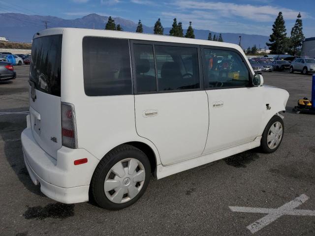 JTLKT334264081413 - 2006 TOYOTA SCION XB WHITE photo 3