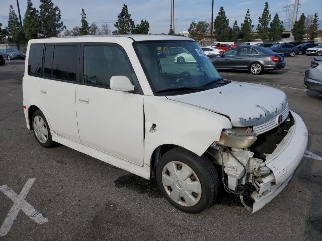 JTLKT334264081413 - 2006 TOYOTA SCION XB WHITE photo 4