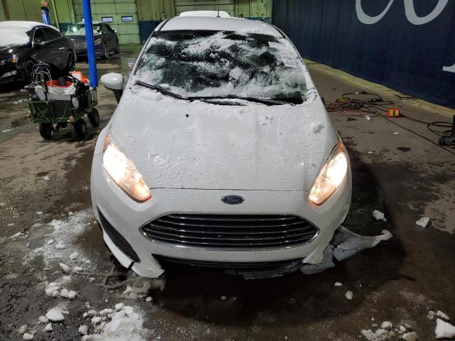 3FADP4BJ7FM158261 - 2015 FORD FIESTA SE WHITE photo 5