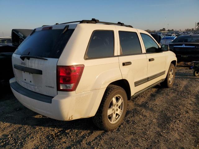 1J4HR48N15C502421 - 2005 JEEP GRAND CHER LAREDO 白色 照片 3