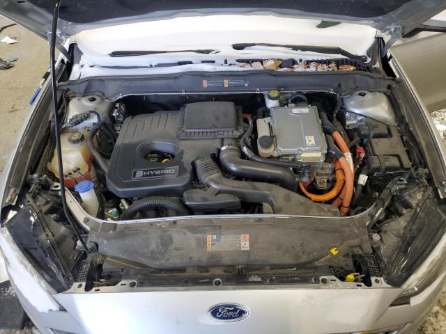 3FA6P0LU6JR152439 - 2018 FORD FUSION SE HYBRID SILVER photo 11