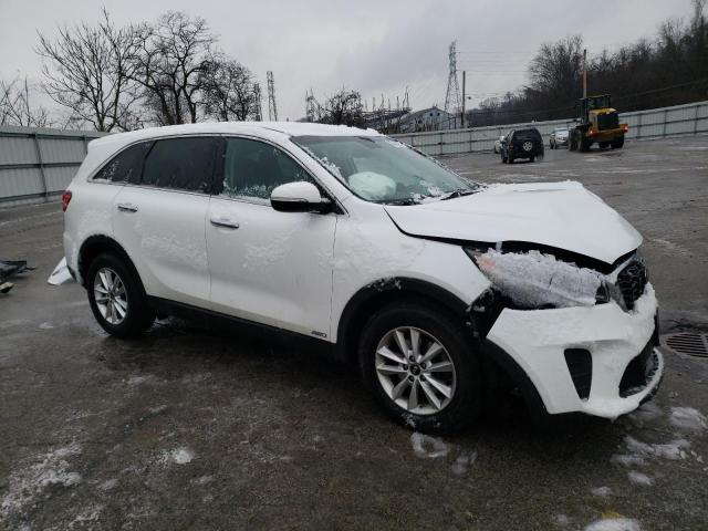 5XYPGDA36KG501157 - 2019 KIA SORENTO L WHITE photo 4