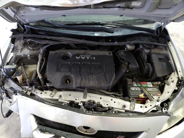 1NXBU4EE8AZ171979 - 2010 TOYOTA COROLLA BASE SILVER photo 11