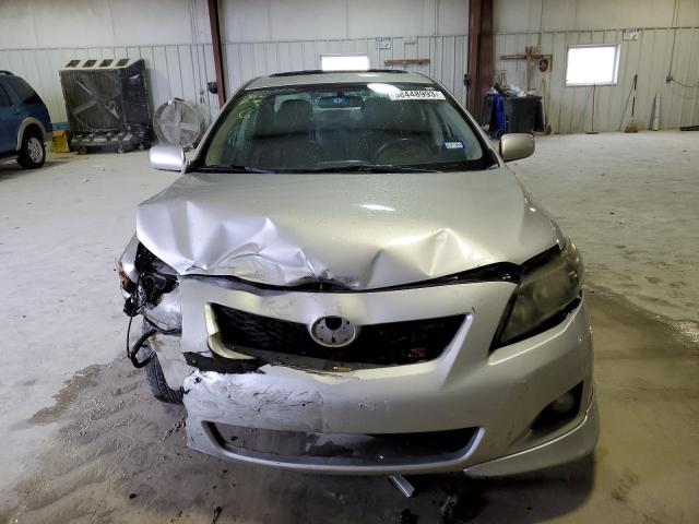1NXBU4EE8AZ171979 - 2010 TOYOTA COROLLA BASE SILVER photo 5
