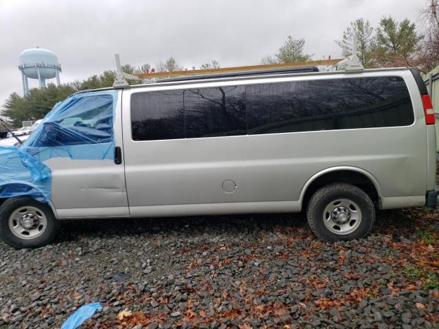 1GAZGPFG2K1228443 - 2019 CHEVROLET EXPRESS G3 LT GRAY photo 2