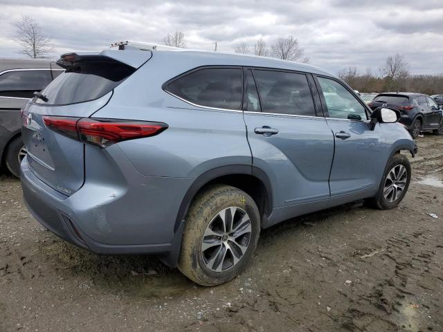 5TDGZRBH2MS131252 - 2021 TOYOTA HIGHLANDER XLE BLUE photo 3
