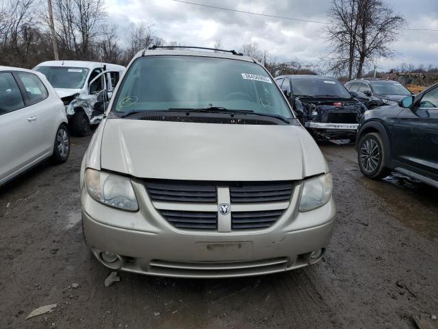 2D4GP44L45R352388 - 2005 DODGE CARAVAN SXT TAN photo 5