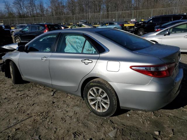 4T1BF1FK0HU636522 - 2017 TOYOTA CAMRY LE SILVER photo 2