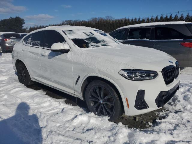 5UX33DT04N9M03391 - 2022 BMW X4 XDRIVE30I WHITE photo 4