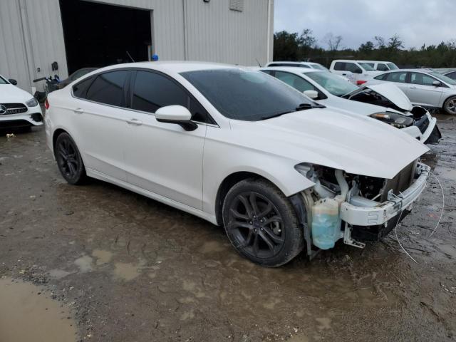 3FA6P0HD2JR251378 - 2018 FORD FUSION SE WHITE photo 4