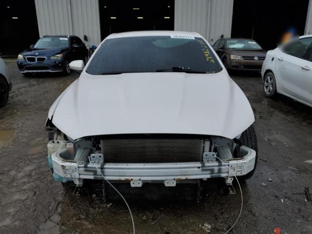 3FA6P0HD2JR251378 - 2018 FORD FUSION SE WHITE photo 5