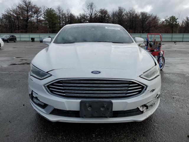 3FA6P0SU7JR106264 - 2018 FORD FUSION TITANIUM/PLATINUM PHEV WHITE photo 5