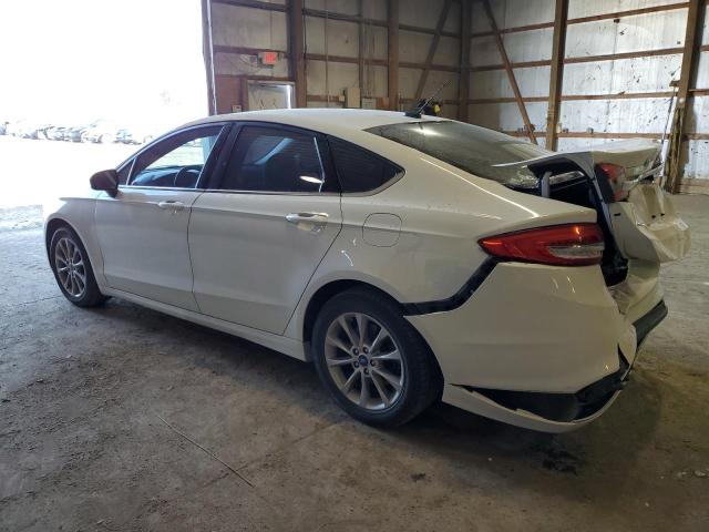 3FA6P0H70HR370812 - 2017 FORD FUSION SE WHITE photo 2