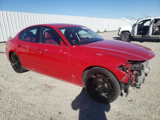 ZARFAMAN7L7625568 - 2020 ALFA ROMEO GIULIA RED photo 4