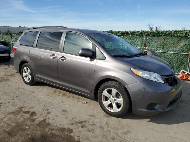 5TDKK3DC2GS748927 - 2016 TOYOTA SIENNA LE GRAY photo 4