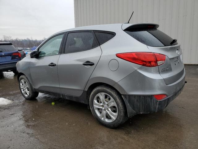 KM8JT3AB8DU588804 - 2013 HYUNDAI TUCSON GL SILVER photo 2