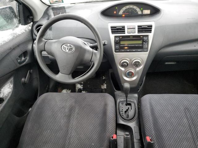 JTDBT923184041043 - 2008 TOYOTA YARIS SILVER photo 8