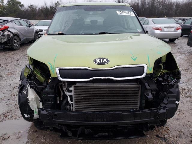 KNDJN2A27F7811845 - 2015 KIA SOUL GREEN photo 5