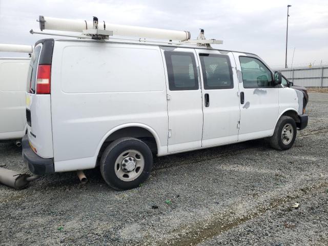 1GCGG25V061185390 - 2006 CHEVROLET EXPRESS G2 WHITE photo 3