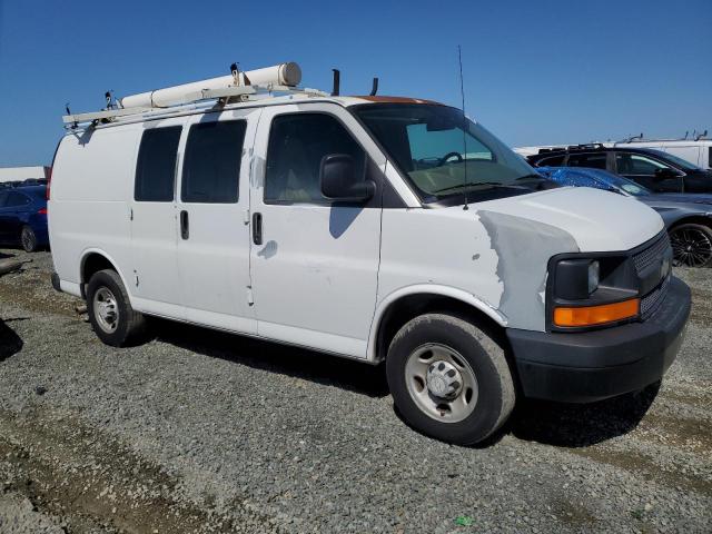 1GCGG25V061185390 - 2006 CHEVROLET EXPRESS G2 WHITE photo 4